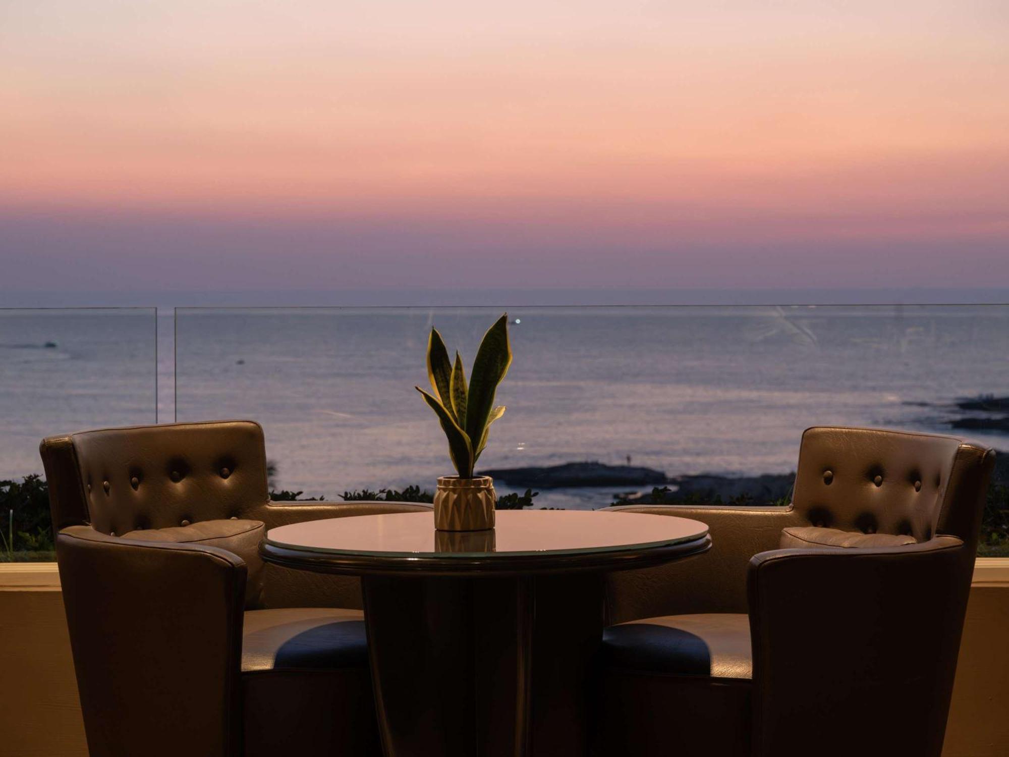 Moevenpick Hotel Beirute Exterior foto