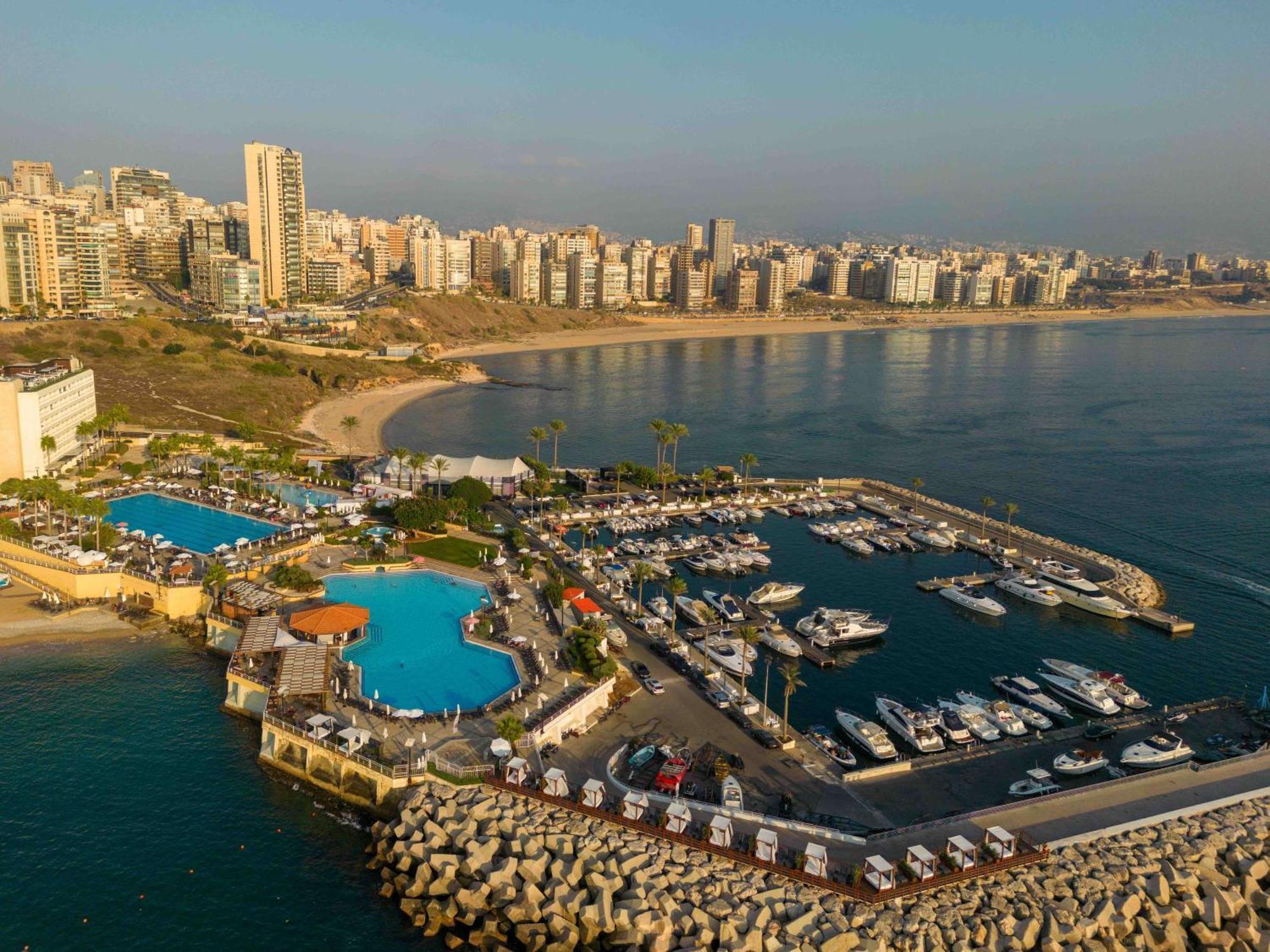 Moevenpick Hotel Beirute Exterior foto